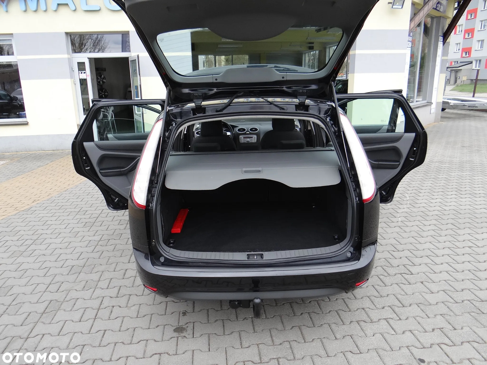 Ford Focus 1.8 Ghia - 17