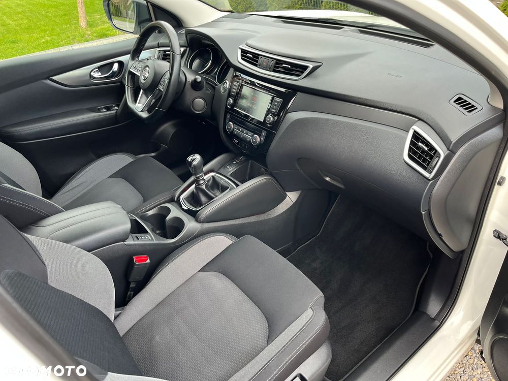 Nissan Qashqai 1.3 DIG-T N-Connecta - 31