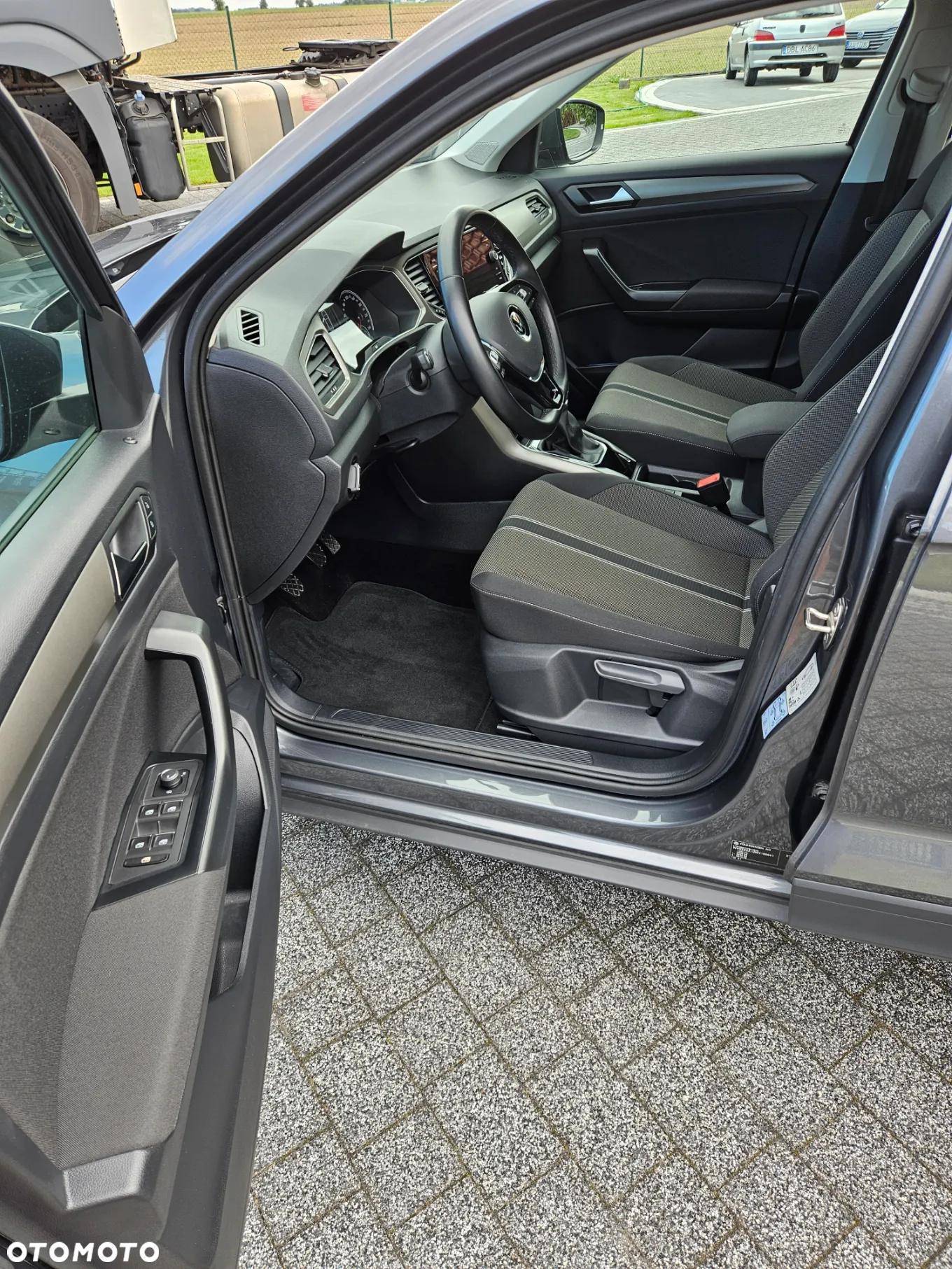 Volkswagen T-Roc 1.0 TSI - 11