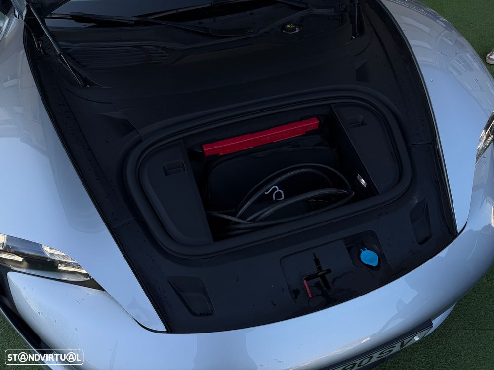 Porsche Taycan Turbo - 18