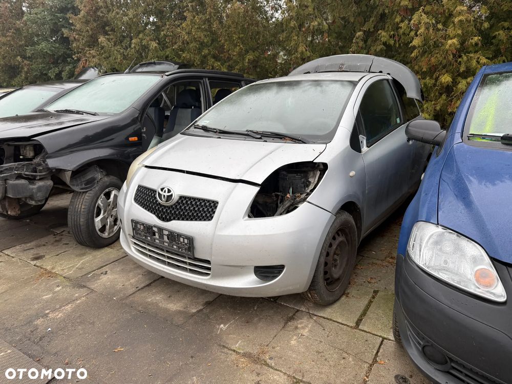 Toyota Yaris II 1.3 Skrzynia Maska Klapa Drzwi Lampa - 2