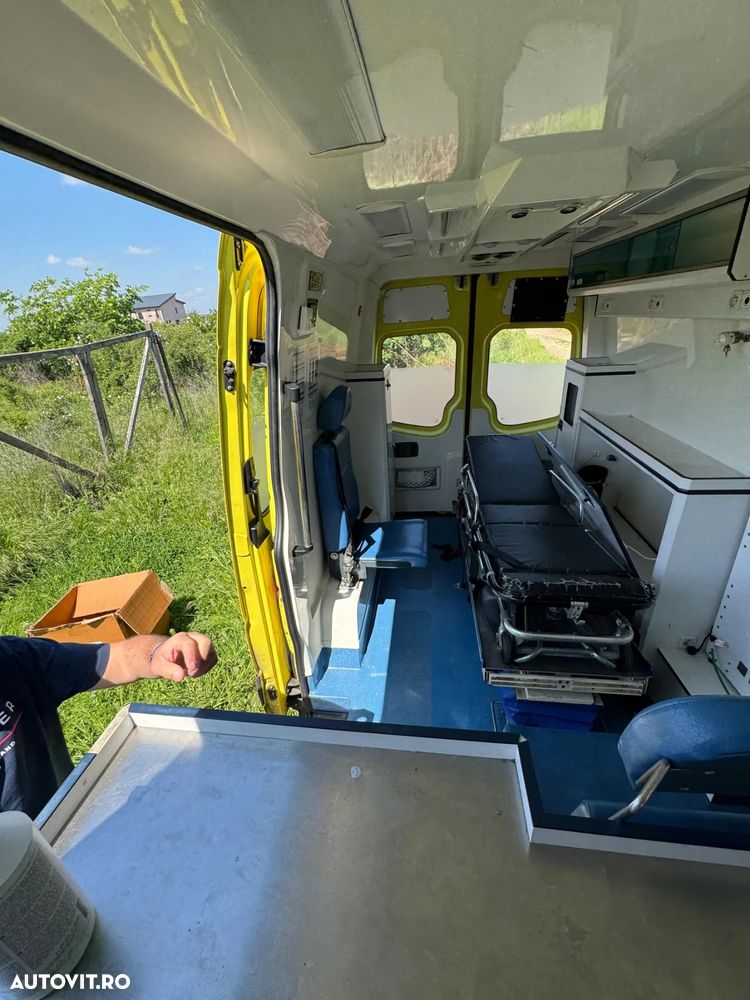 Mercedes-Benz Sprinter - 5