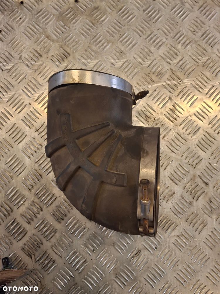 RURA POWIETRZA KOLANO ŁĄCZNIK APUC075 17,5 8 SZPILEK DAF LF 220 EURO 6 - 1