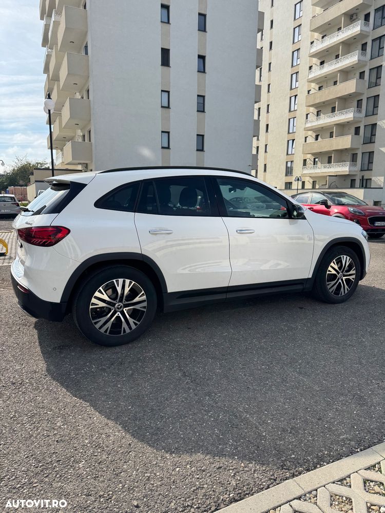 Mercedes-Benz GLA 220 4MATIC MHEV - 9