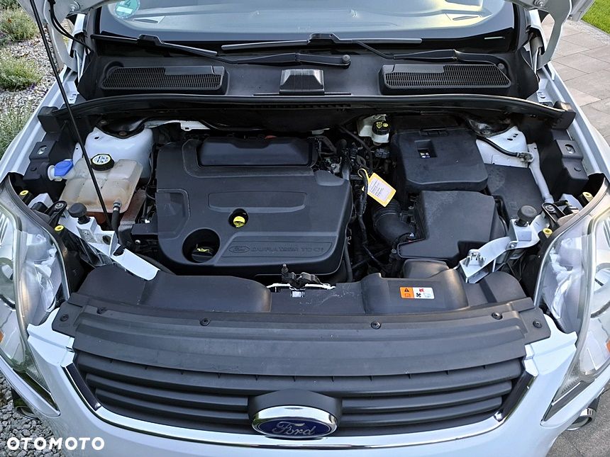 Ford Kuga - 29