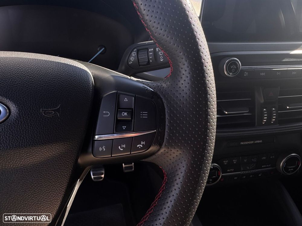 Ford Focus 1.0 EcoBoost MHEV ST-Line X - 13