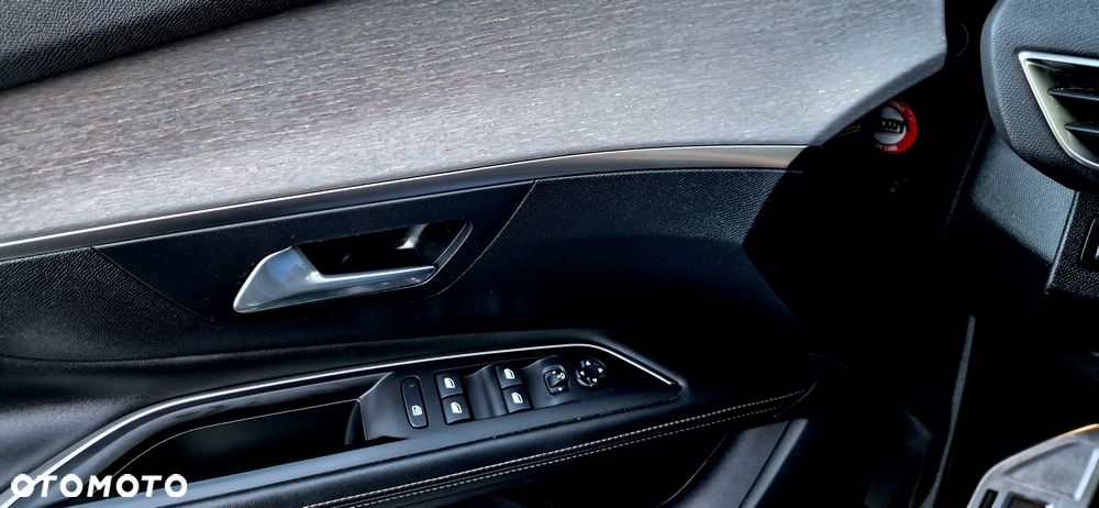 Peugeot 5008 BlueHDi 180 EAT8 GT - 29
