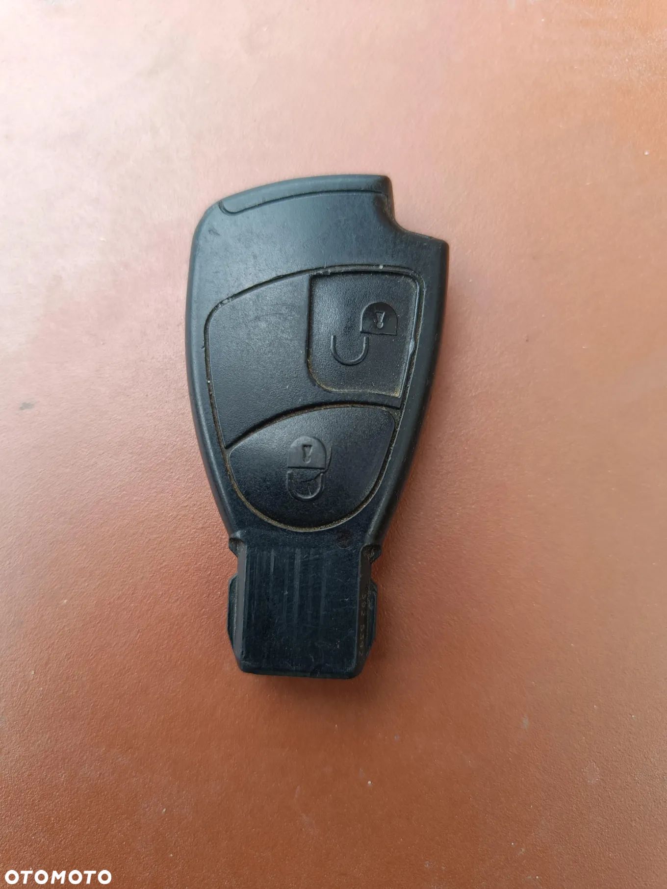 MERCEDES W164 W203 W209 W210 W211 W219 W220 KLUCZYK RYBKA 2P - 1
