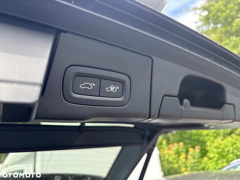 Volvo XC 60 T6 AWD Recharge Geartronic RDesign - 20