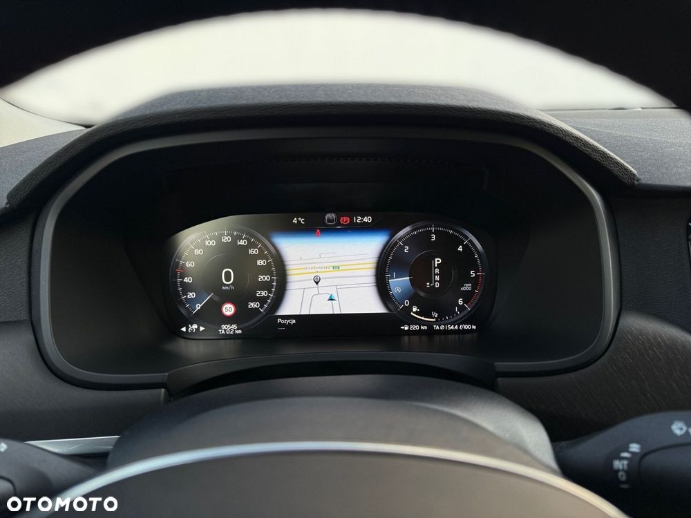 Volvo V90 Cross Country - 17