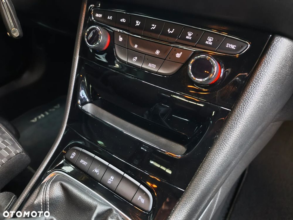 Opel Astra 1.6 D (CDTI) Start/Stop Dynamic - 15