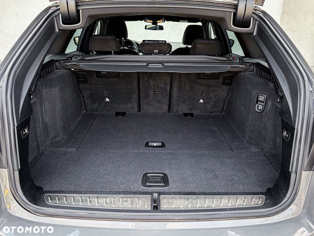 BMW Seria 5 520d M Sport Edition - 13