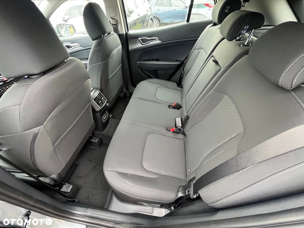 Kia Sportage 1.6 T-GDI HEV M 4WD - 22