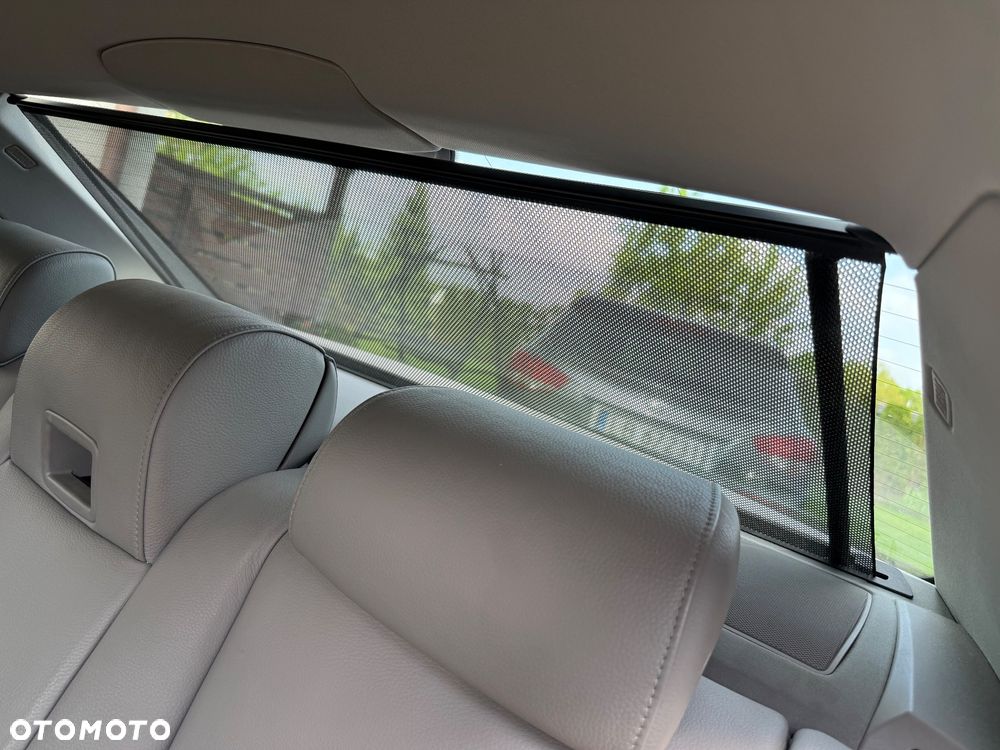 BMW Seria 5 525d - 22