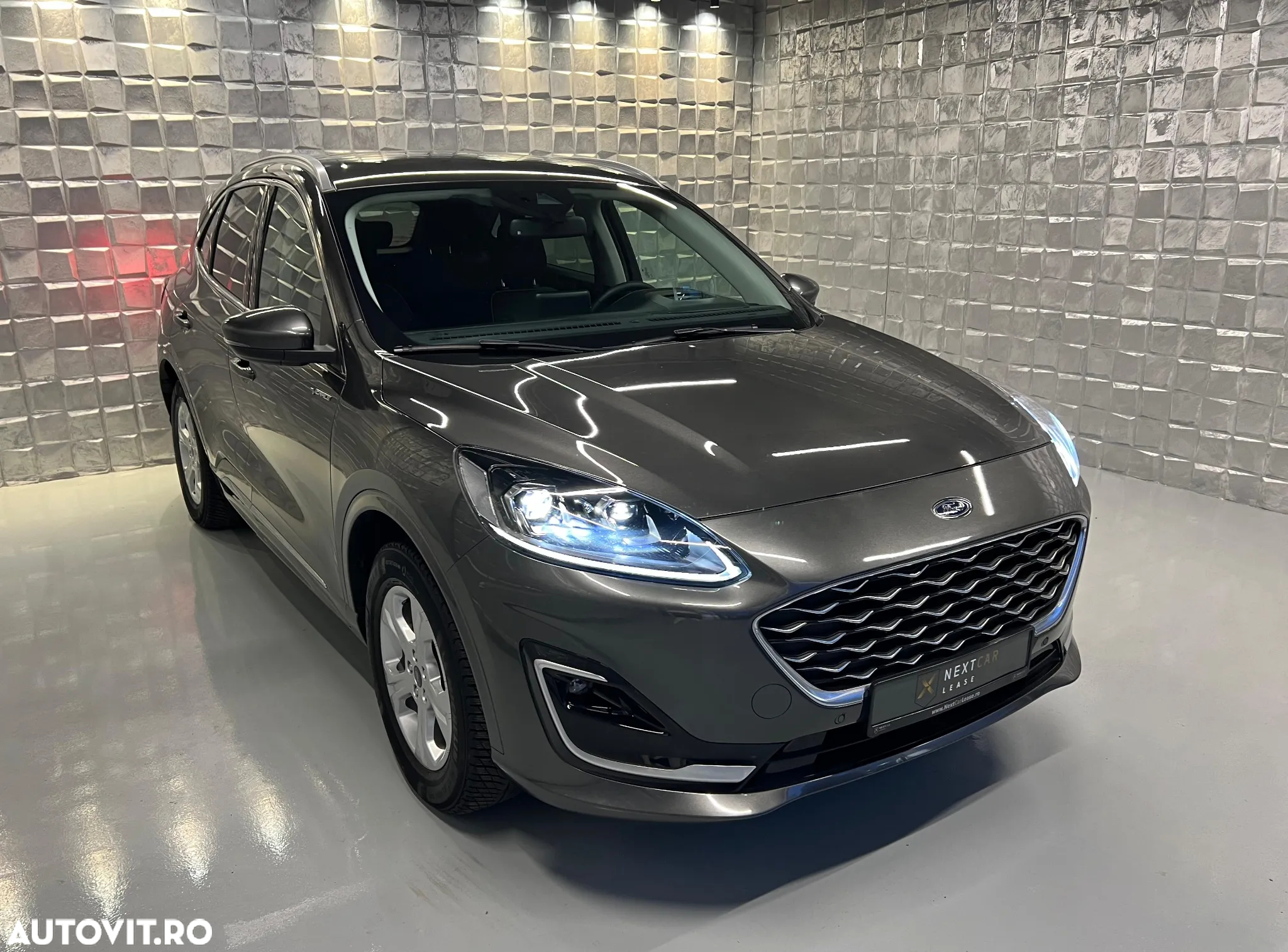 Ford Kuga - 3