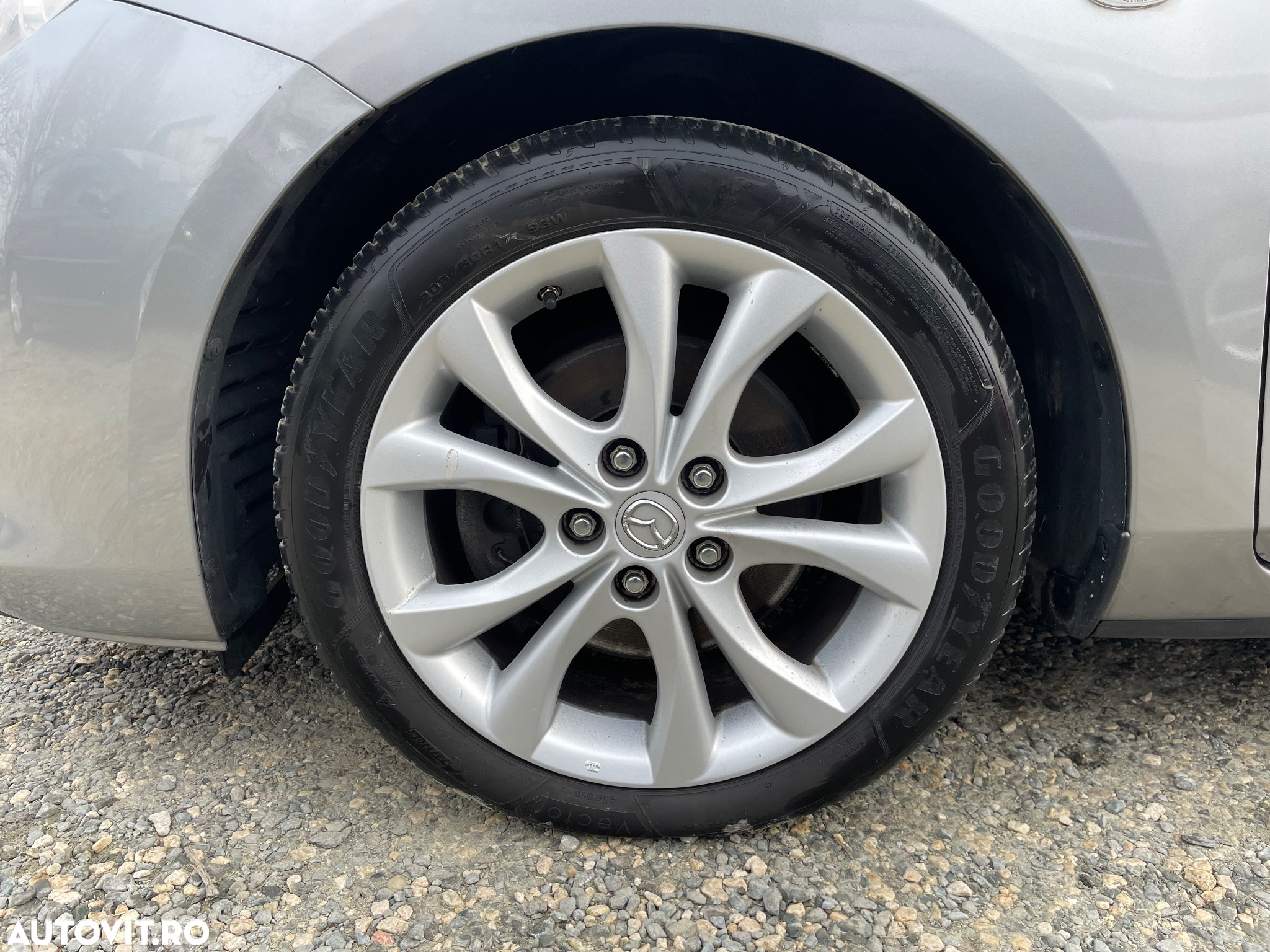 Mazda 3 2.2 MZR-CD DPF Exclusive-Line - 24