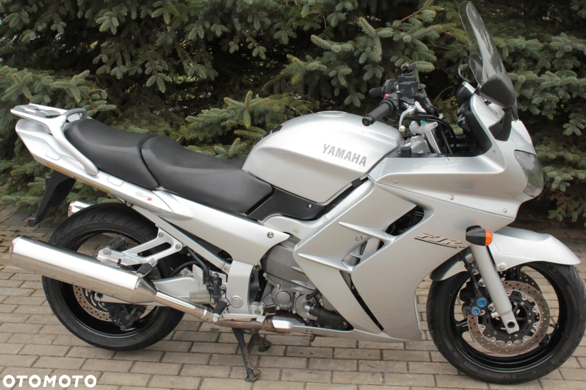 Yamaha FJR - 27
