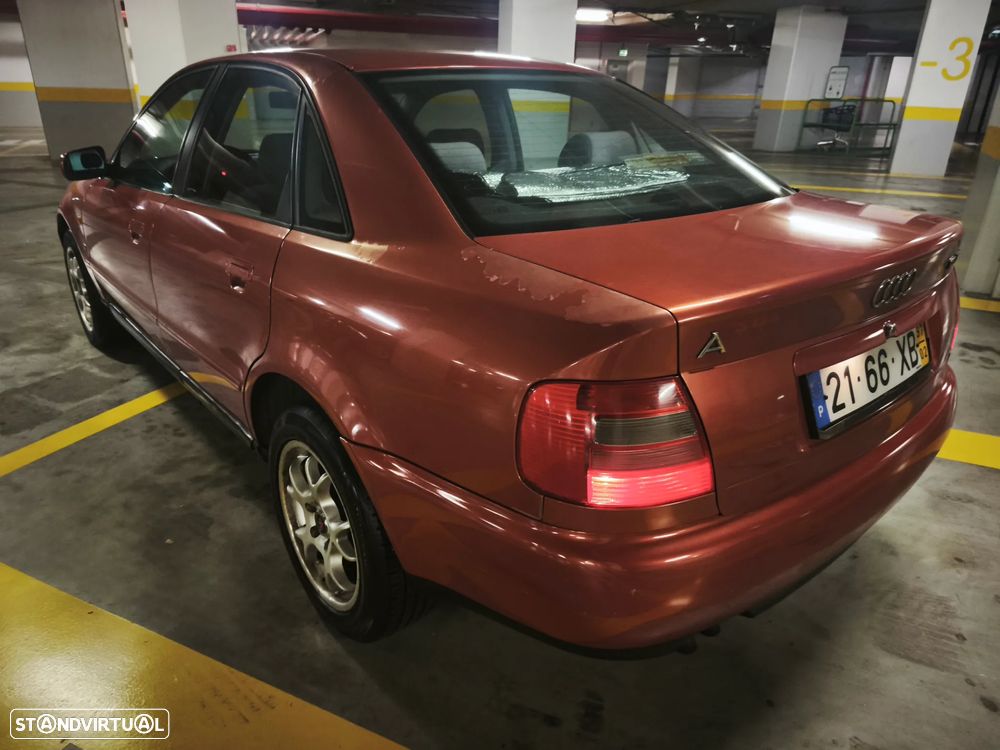 Audi A4 1.9 TDI Attraction EC - 3