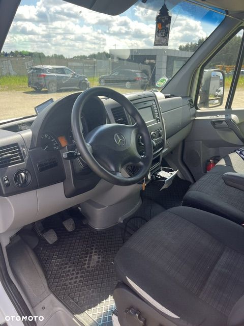 Mercedes-Benz Sprinter - 8