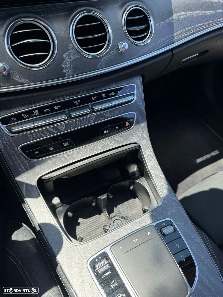 Mercedes-Benz E 300 de 4Matic T 9G-TRONIC AMG Line - 16