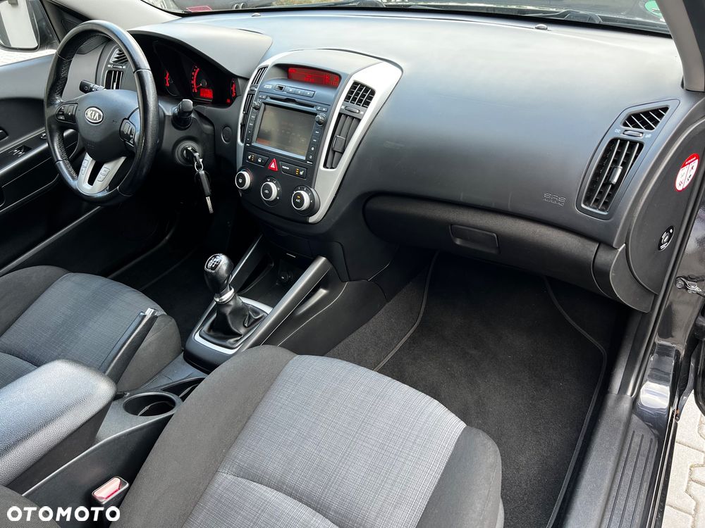 Kia Ceed - 19