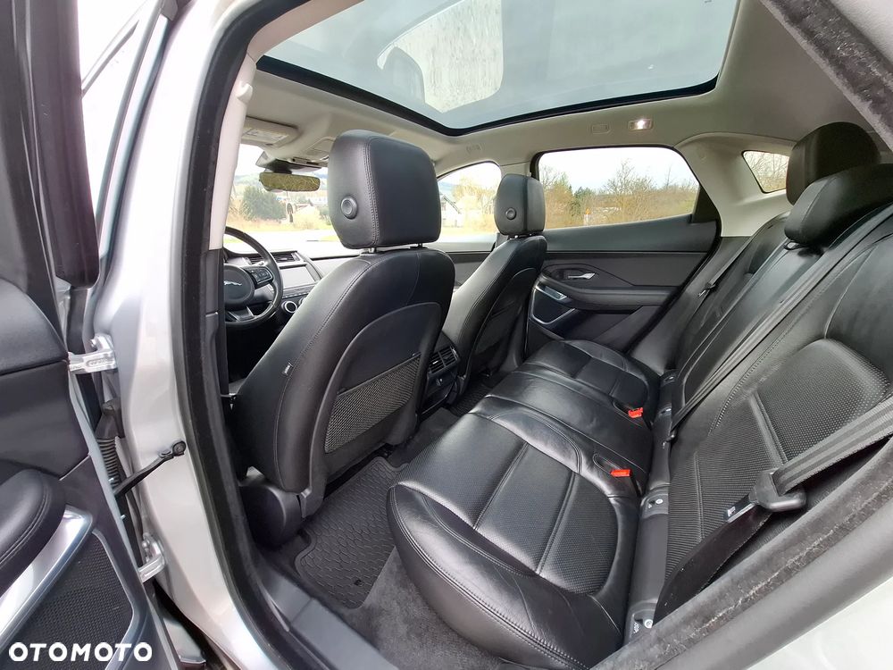 Jaguar E-Pace P250 AWD R-Dynamic S - 33