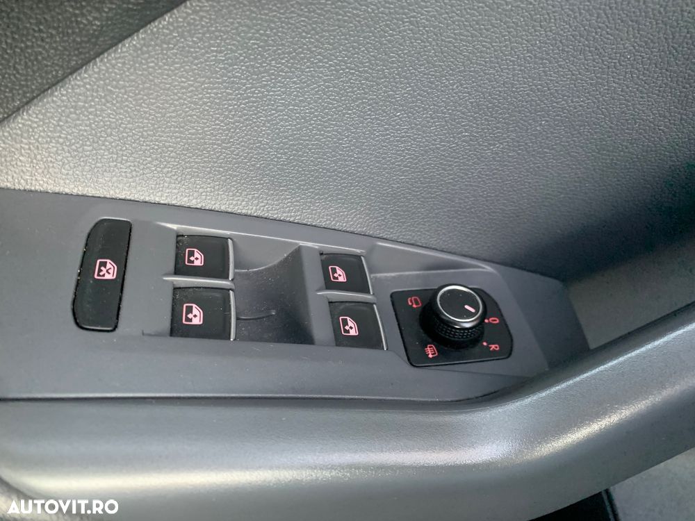Volkswagen T-Cross - 13