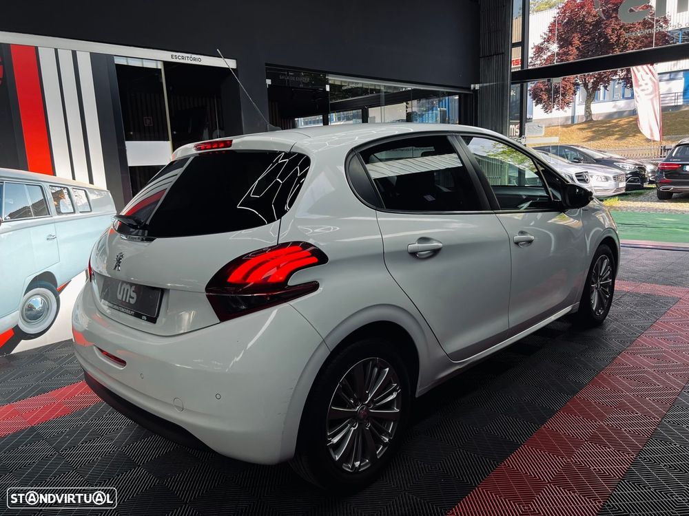 Peugeot 208 1.6 BlueHDi Style - 7