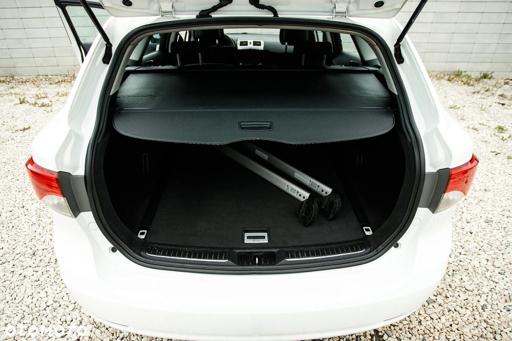 Toyota Avensis 1.8 Life - 18