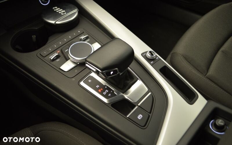 Audi A4 Limousine - 6