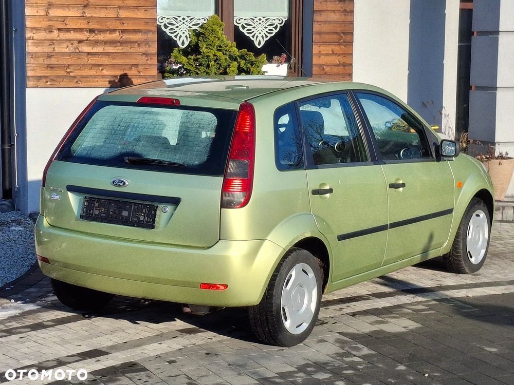 Ford Fiesta 1.3 Futura - 16