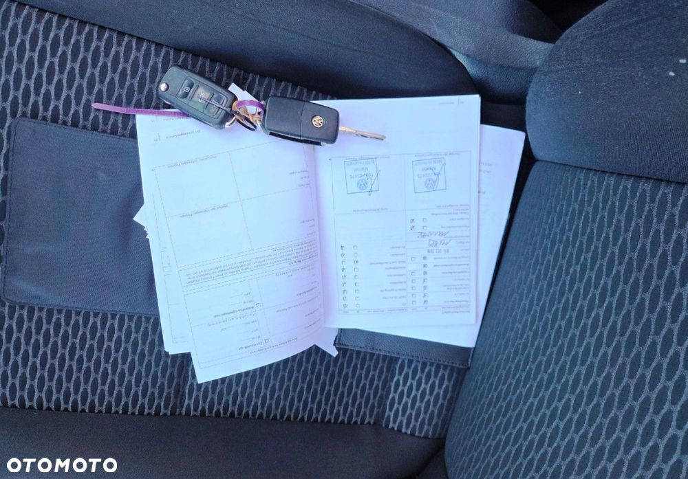 Volkswagen Golf - 14