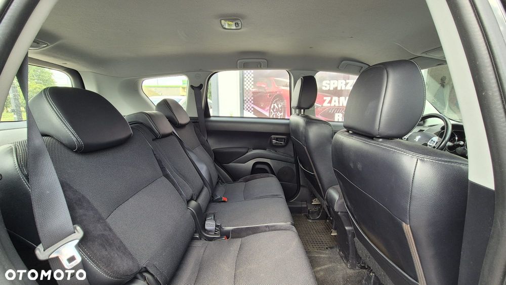 Peugeot 4007 - 8