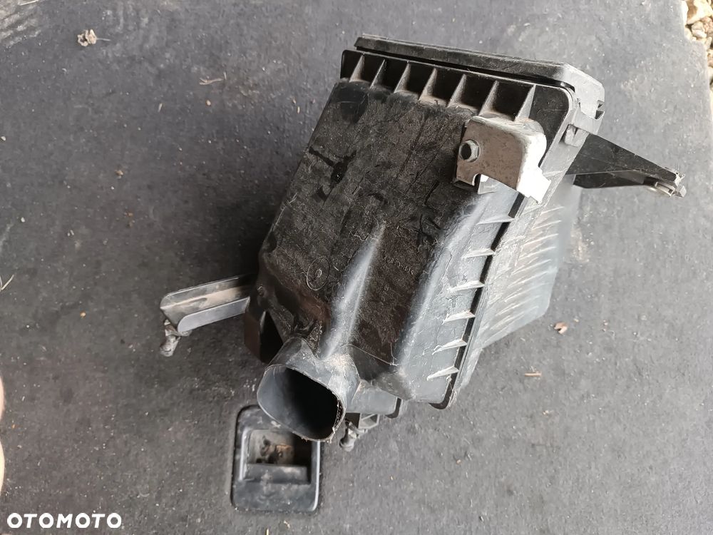 FILTR POWIETRZA OBUDOWA NISSAN QASHQAI J10 - 3