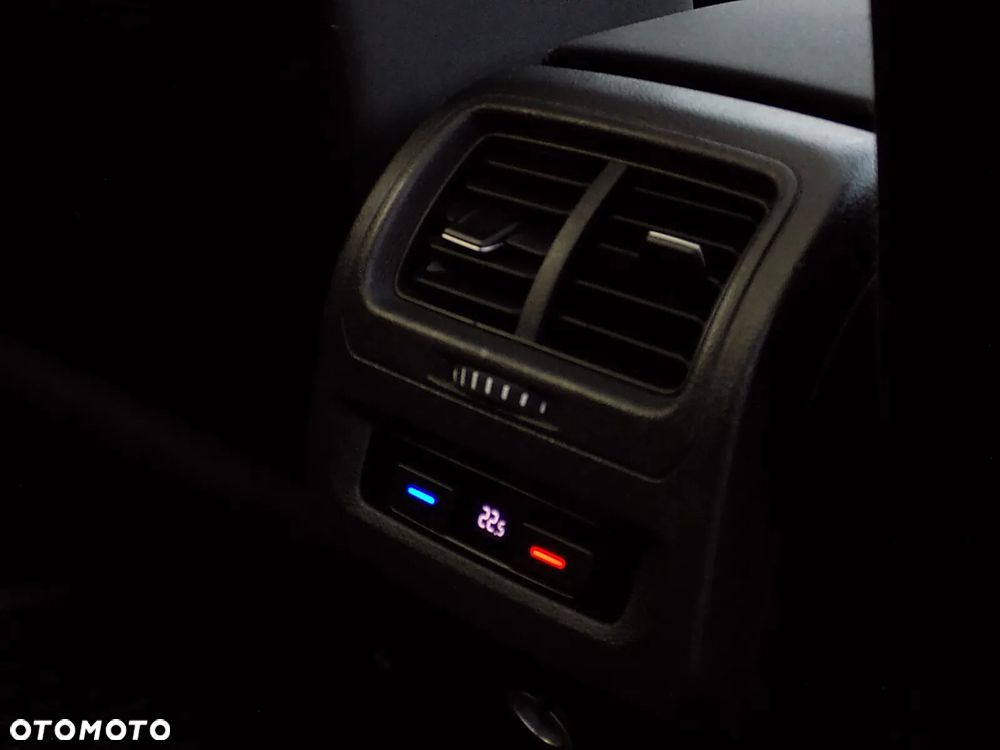 Volkswagen Touran - 35