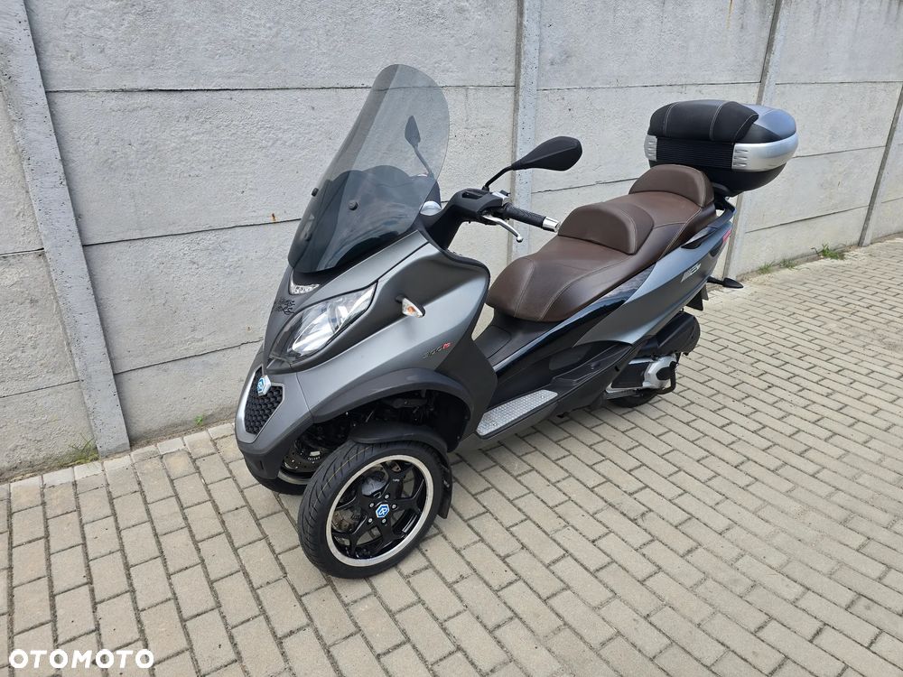 Piaggio MP-3 - 2