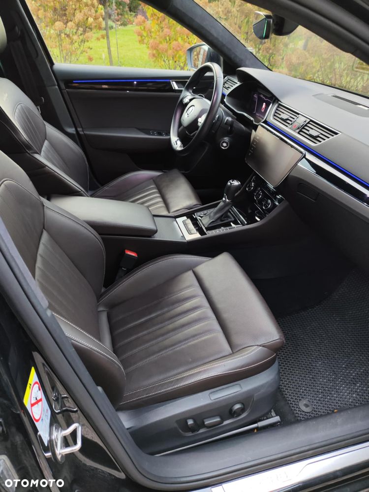 Skoda Superb 2.0 TSI 4x4 L&K DSG - 11