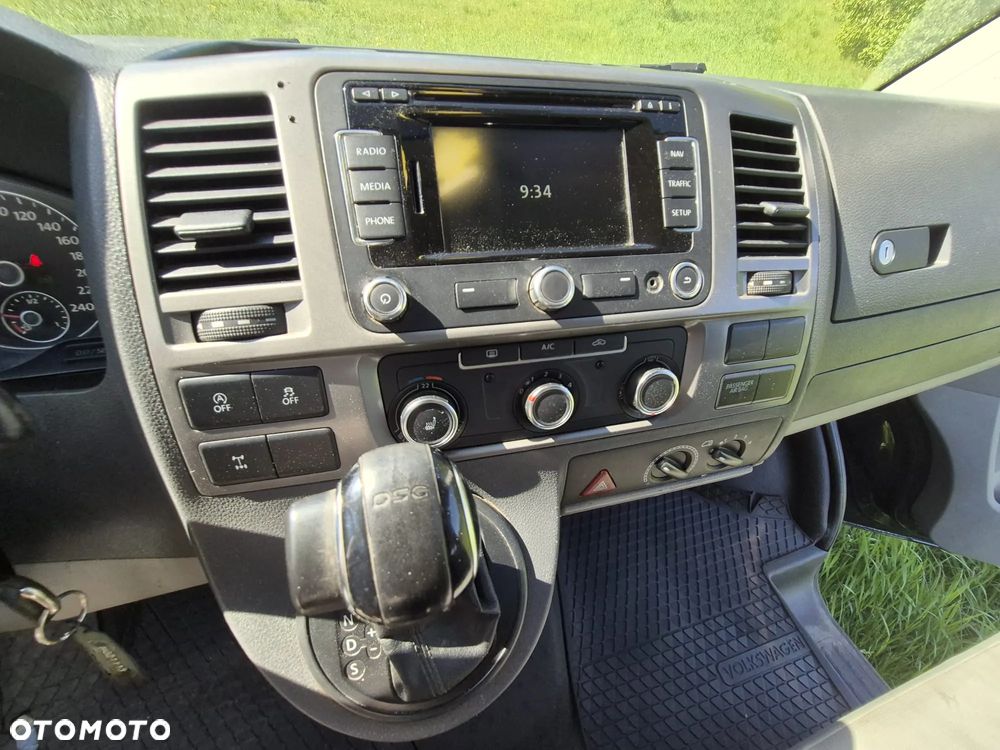 Volkswagen Transporter - 24