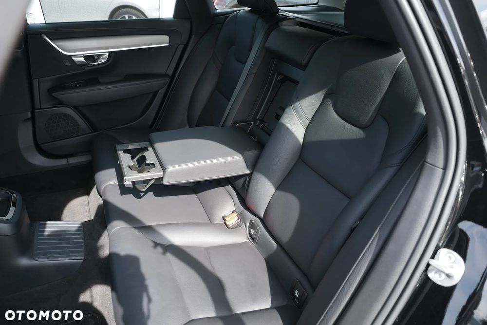 Volvo V90 T6 AWD Plug-In Hybrid Plus Bright - 22