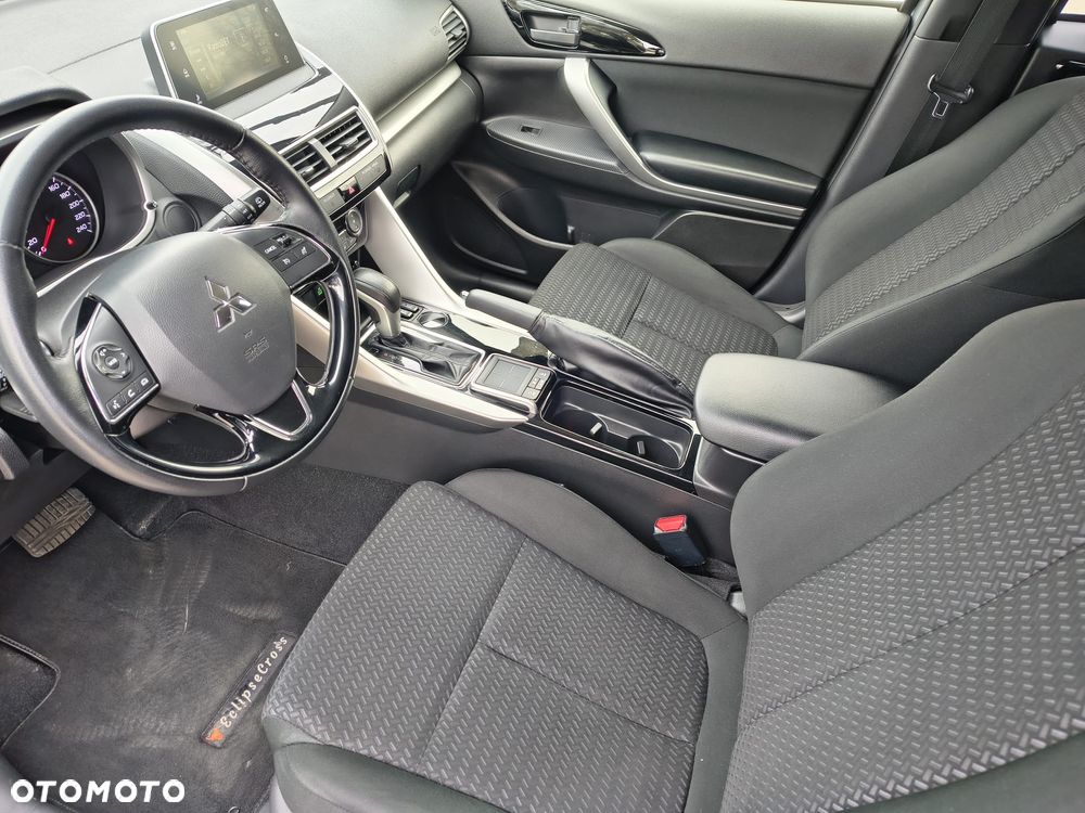 Mitsubishi Eclipse Cross - 14