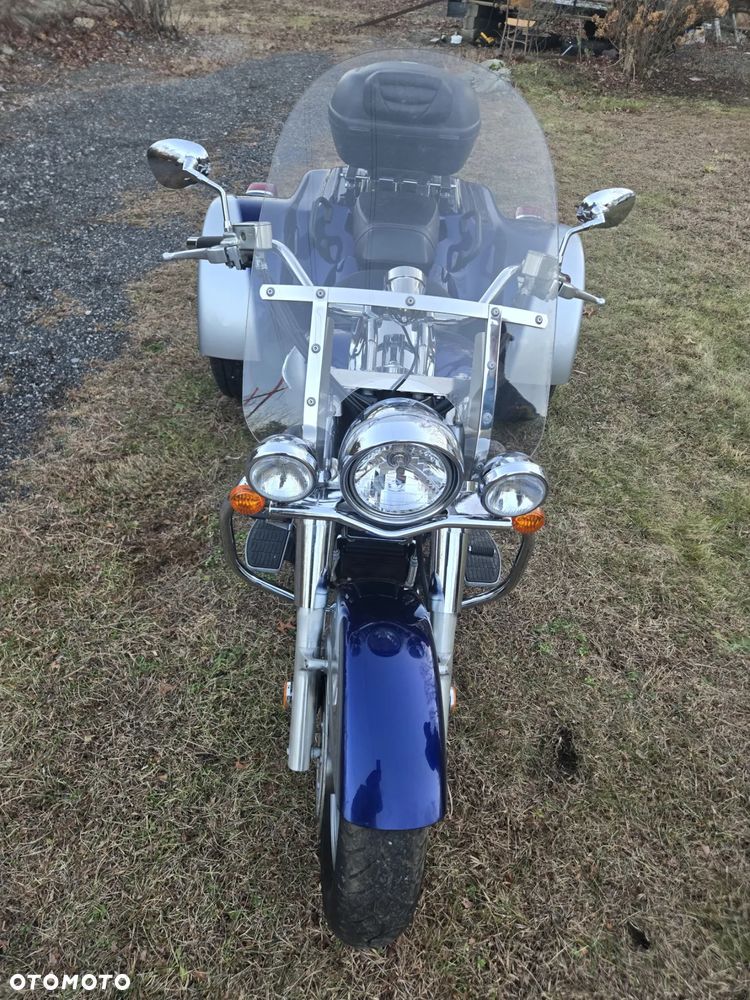 Suzuki Boulevard - 12