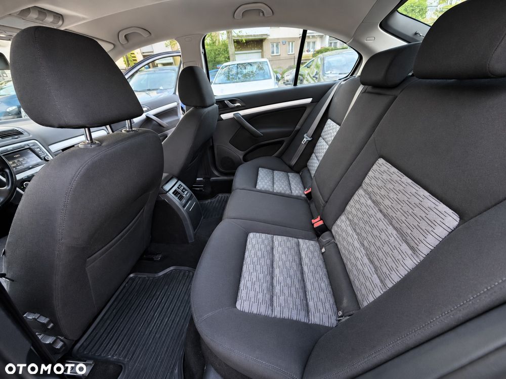 Skoda Octavia 1.8 TSI Ambiente - 4