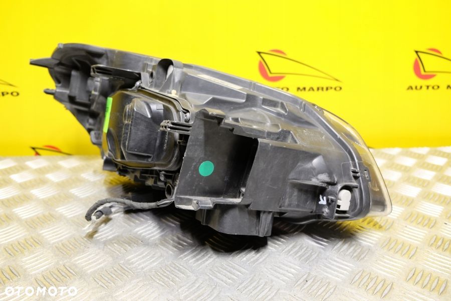 VOLVO XC60 LIFT 2013- REFLEKTOR LAMPA ZWYKŁA L USA - 11