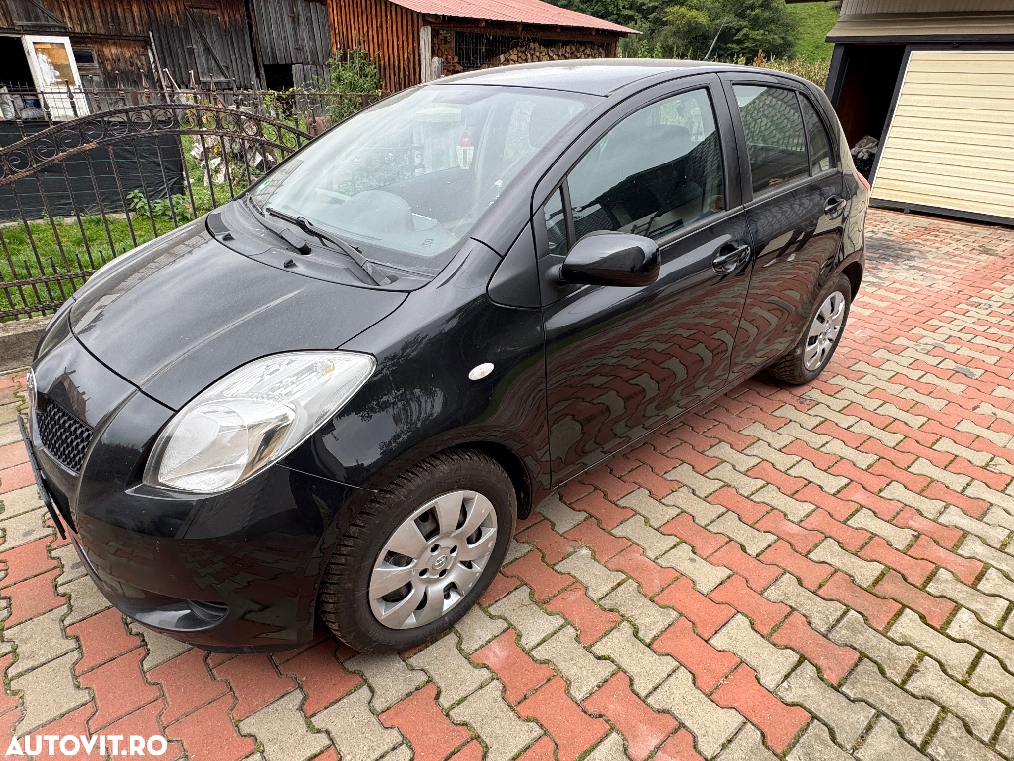 Toyota Yaris 1.0 - 3
