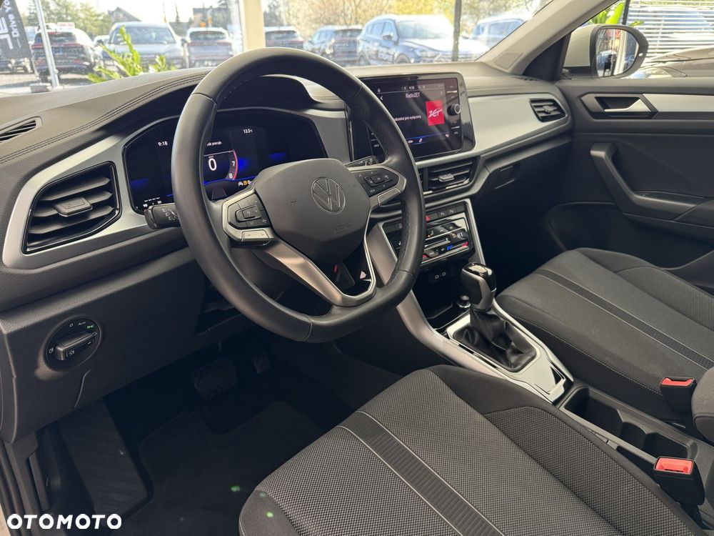 Volkswagen T-Roc - 8