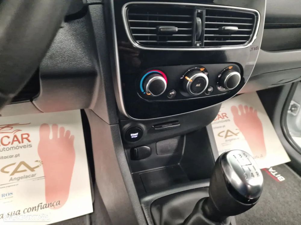 Renault Clio - 45