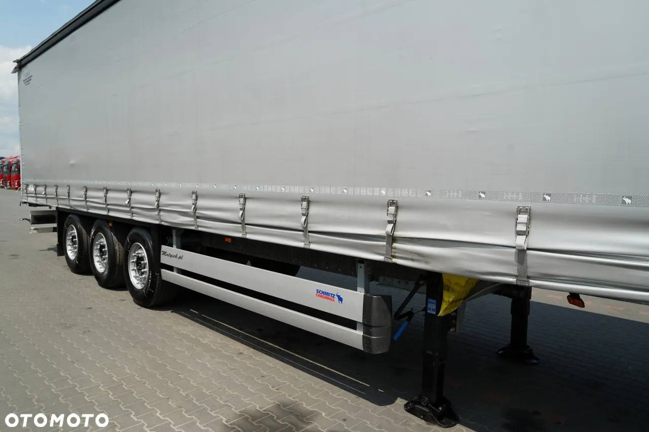 Schmitz Cargobull FIRANKA / STANDARD / OŚ PODNOSZONA / PODNOSZONY DACH / 2022R - 9