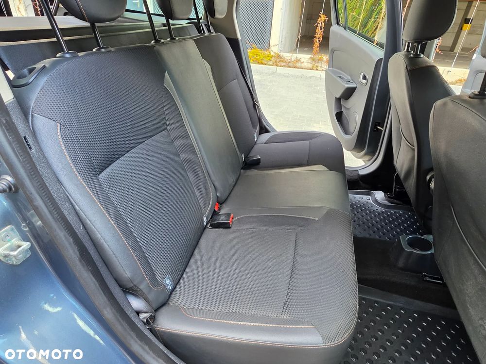 Dacia Logan TCe 90 S&S Stepway Celebration - 20