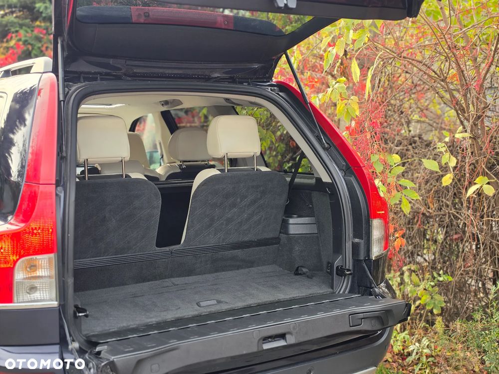 Volvo XC 90 - 22