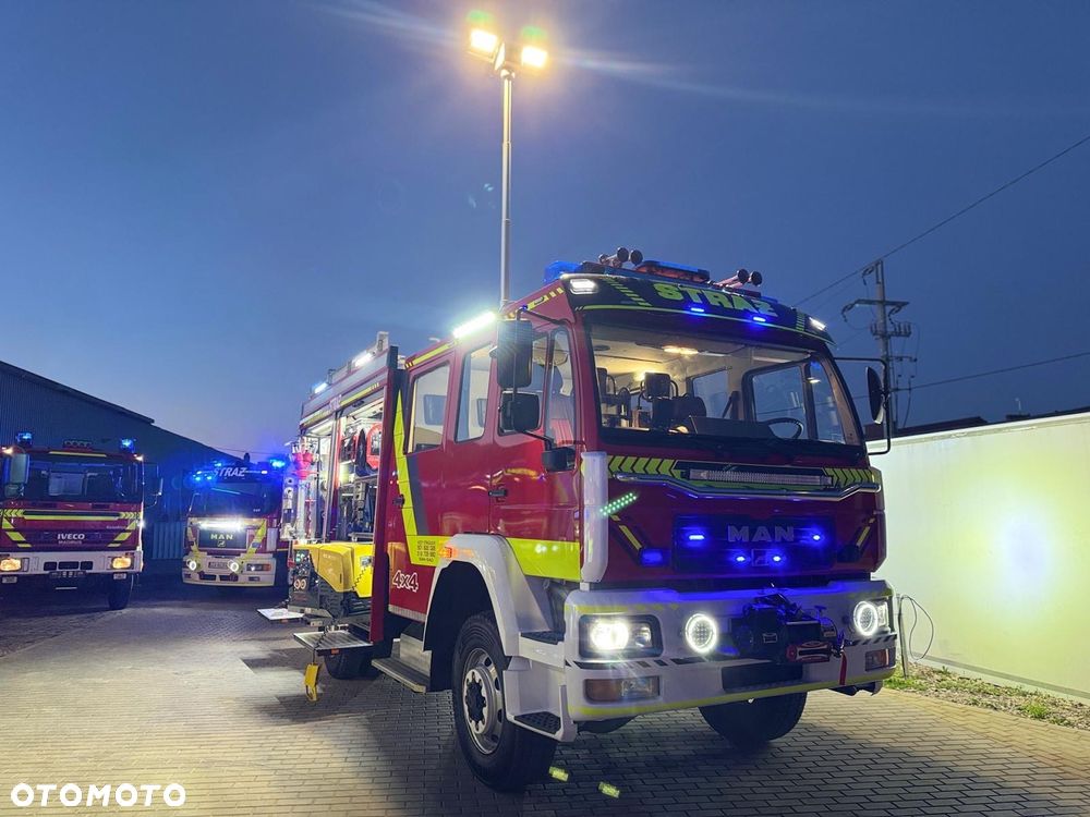 MAN Straż pożarna, Pojazd pożarniczy, Wóz strażacki, MAN L80 średni GBA 4x4 CNBOP, wyciągarka, 3200l wody, reduktor, blokady, mosty - 14